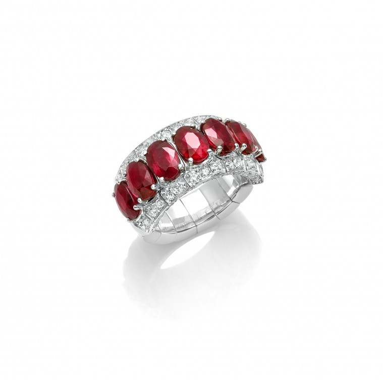 Ruby and diamond ring in Palm Desert, California on El Paseo