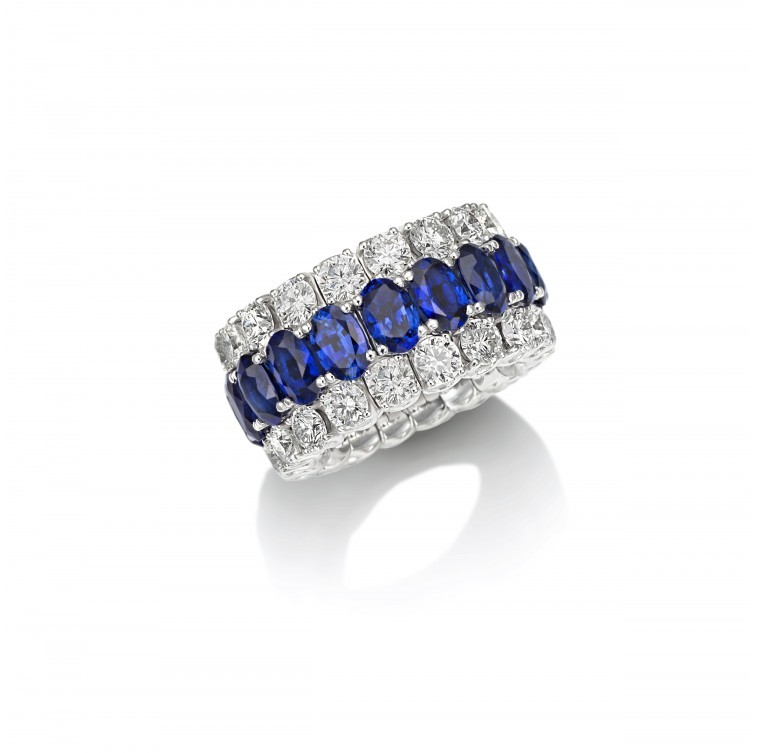 Sapphire and diamond ring in Palm Desert, California on El Paseo